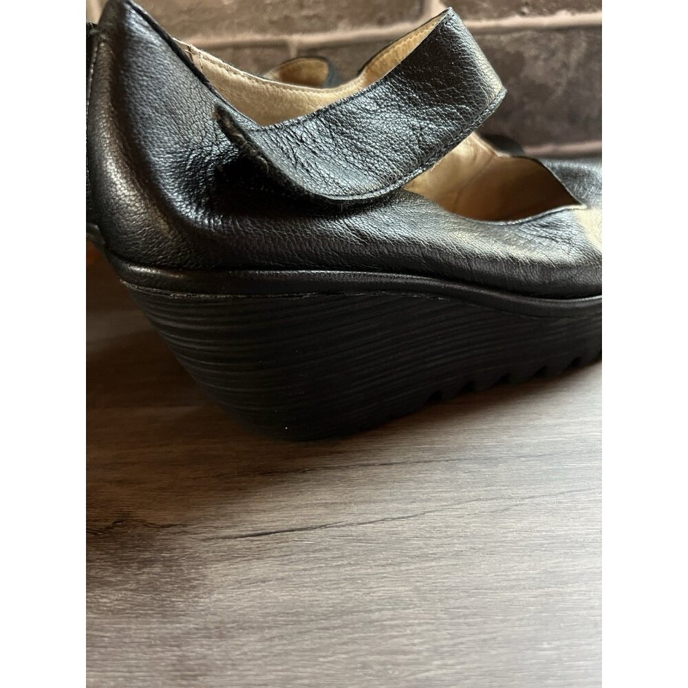 Fly London Yasi Mary Jane Pump Women's Sz 40 US 9 Black Wedge Heel Platform - Picture 13 of 13